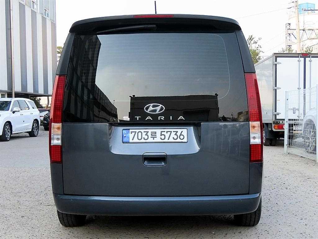 HYUNDAI Staria - Vista 4