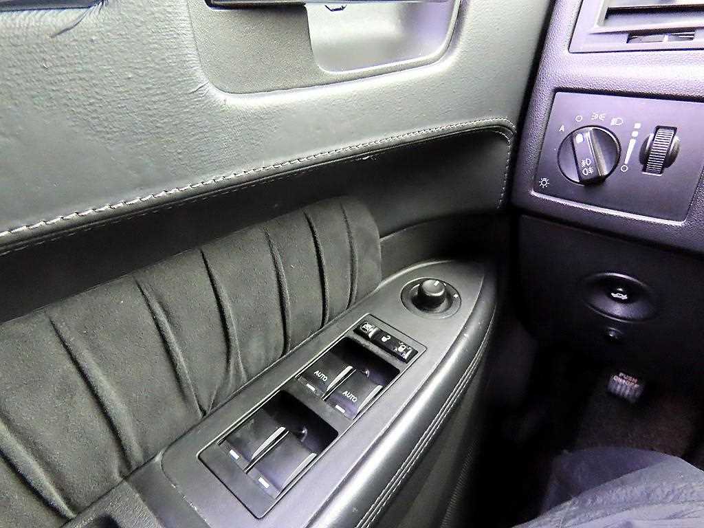 Chrysler 300C - Vista 11