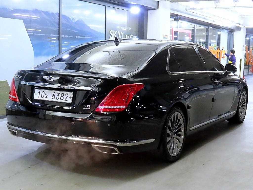 Genesis EQ900 - Vista 4