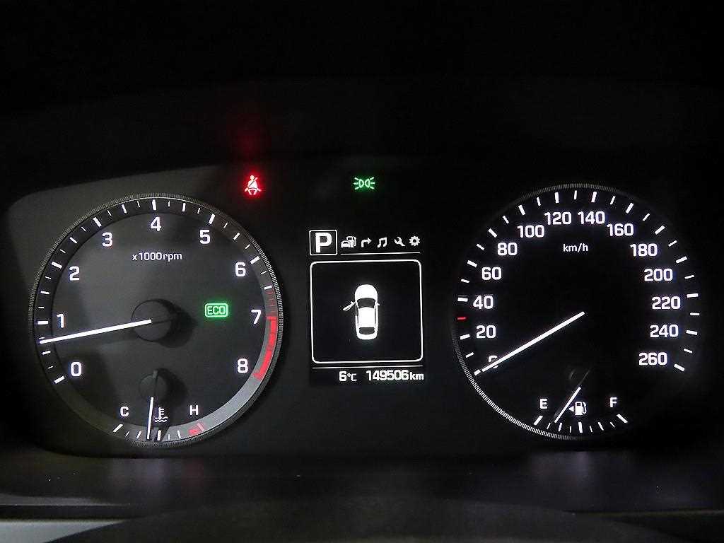 HYUNDAI Sonata - Vista 9