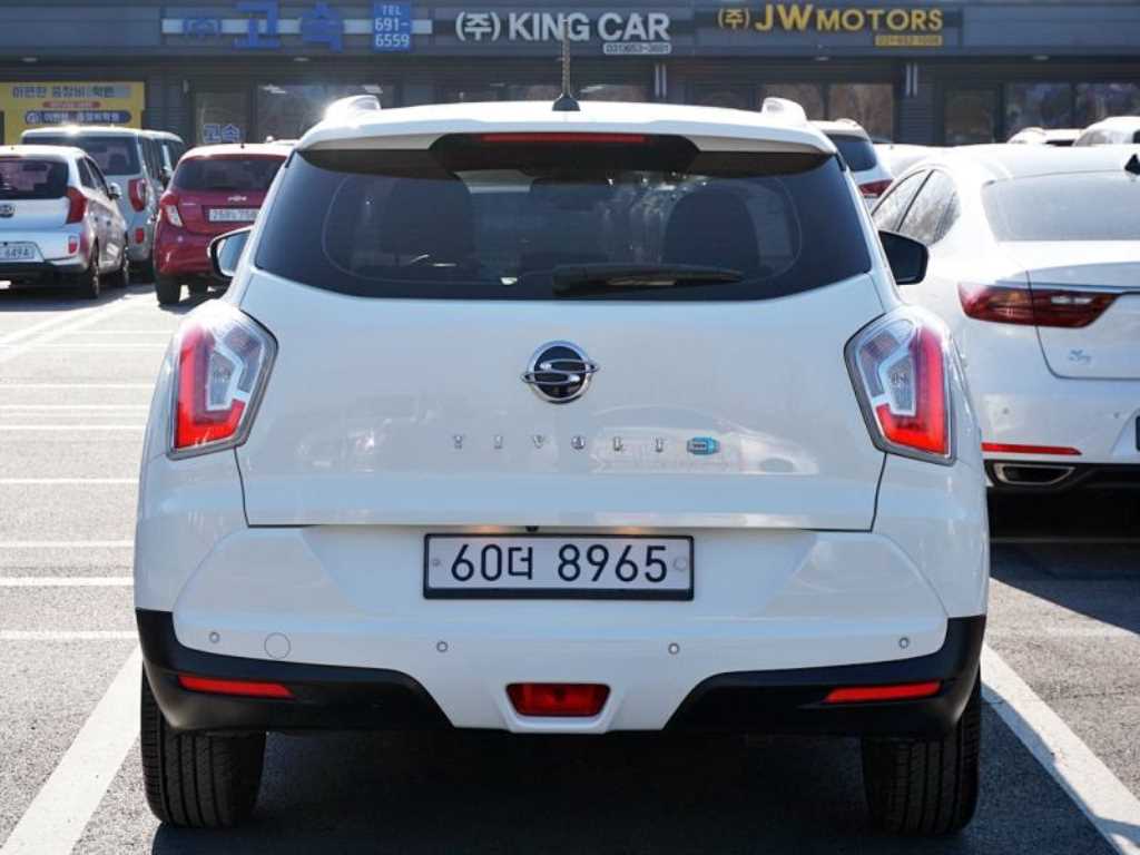 Ssangyong Tivoli - Vista 5