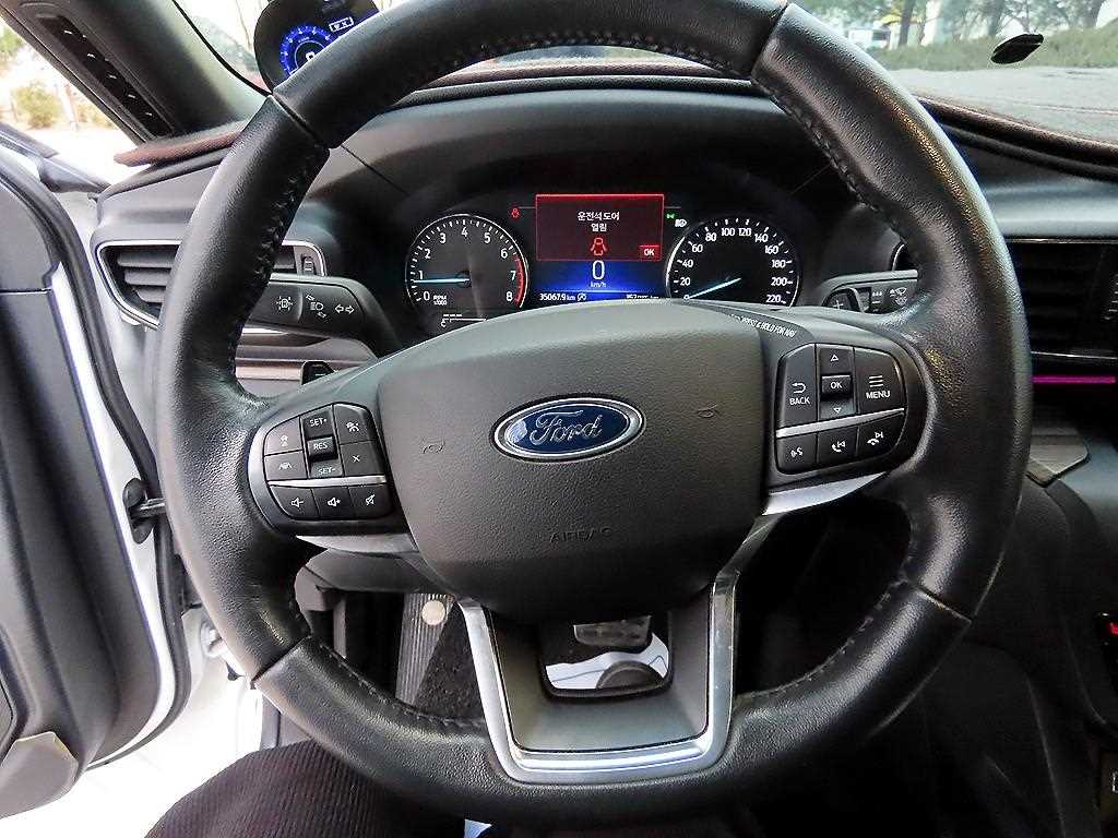 Ford Explorer - Vista 8