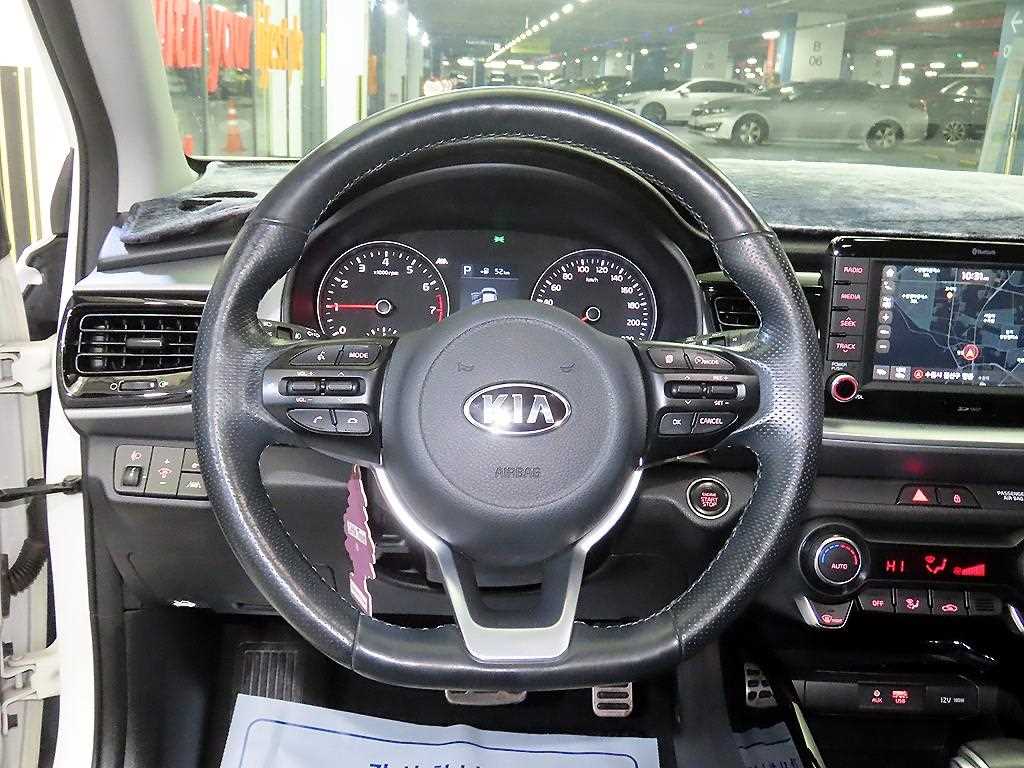 KIA Stonic - Vista 8