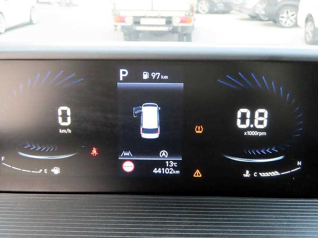 HYUNDAI Staria - Vista 10