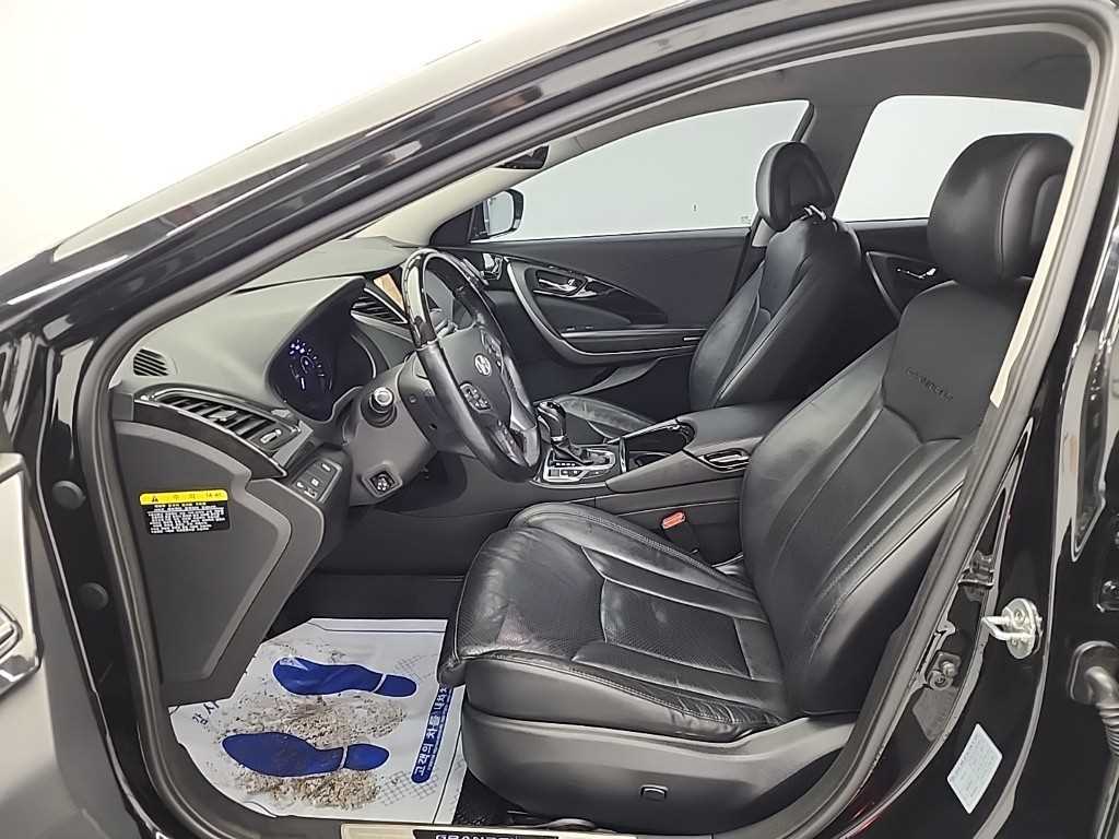 HYUNDAI Grandeur - Vista 11