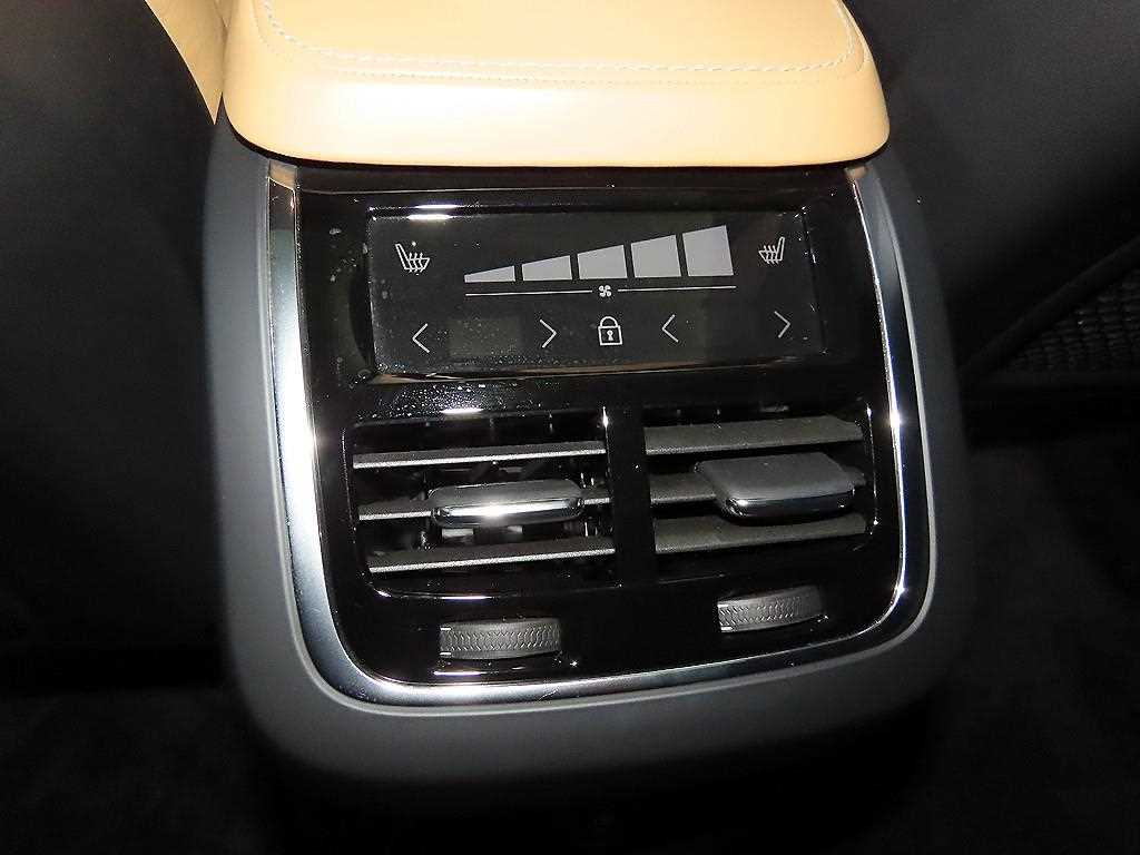 Volvo XC90 2021 Negro - Importación desde Corea - HF Imports Iquique - Foto 14