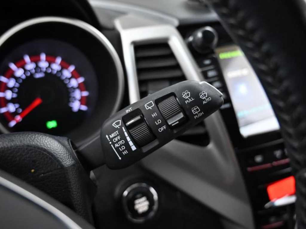 Ssangyong Tivoli 2016 Plateado - Importación desde Corea - HF Imports Iquique - Foto 15