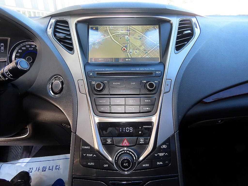 HYUNDAI Grandeur - Vista 12