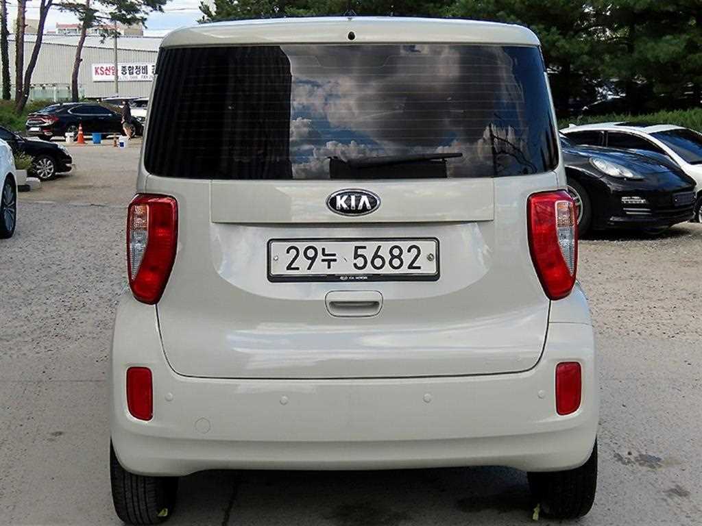 KIA Ray - Vista 4