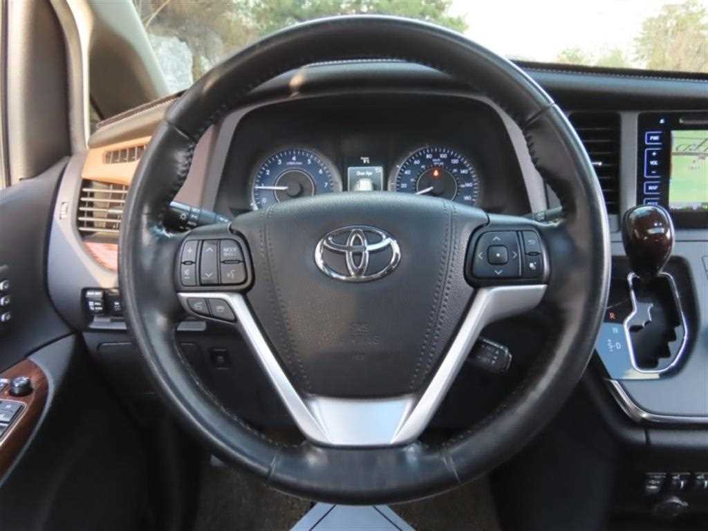 Toyota Siena 2017 Blanco - Importación desde Corea - HF Imports Iquique - Foto 16