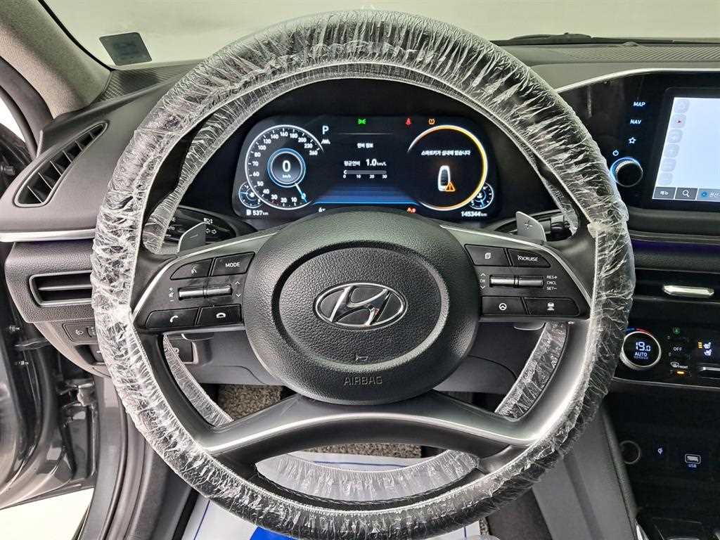 HYUNDAI Sonata - Vista 7