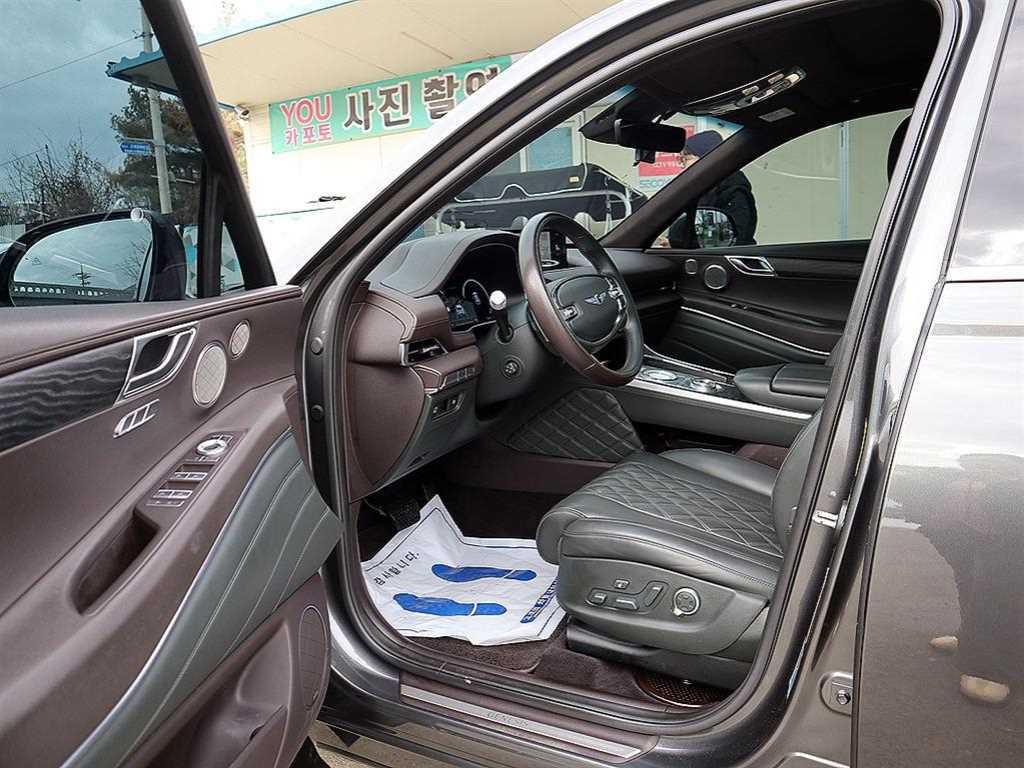 Genesis GV80 - Vista 6