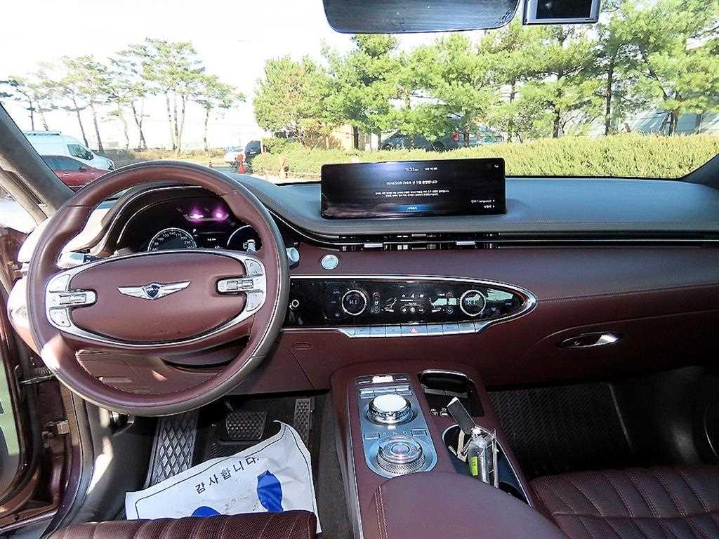 Genesis GV70 - Vista 7