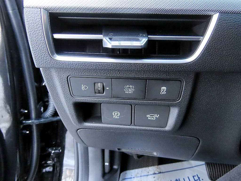 HYUNDAI Sonata - Vista 12