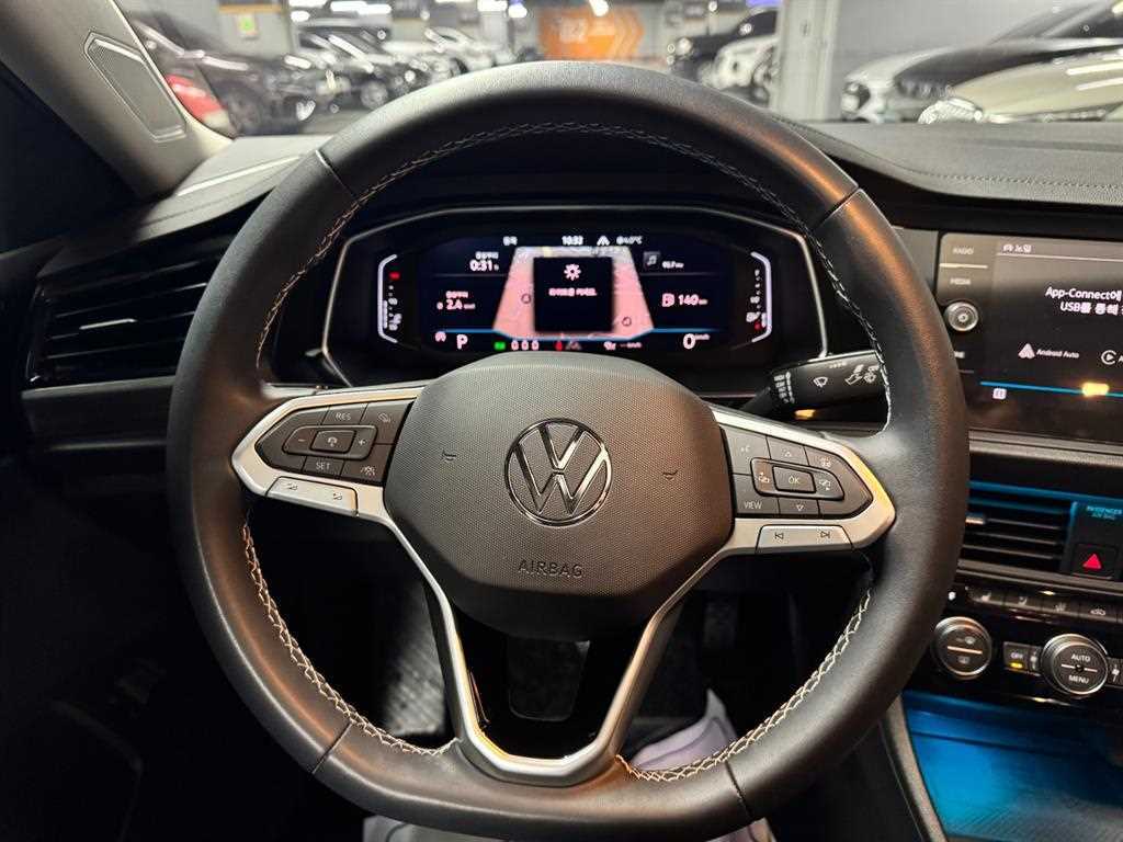 Volkswagen Jetta - Vista 9