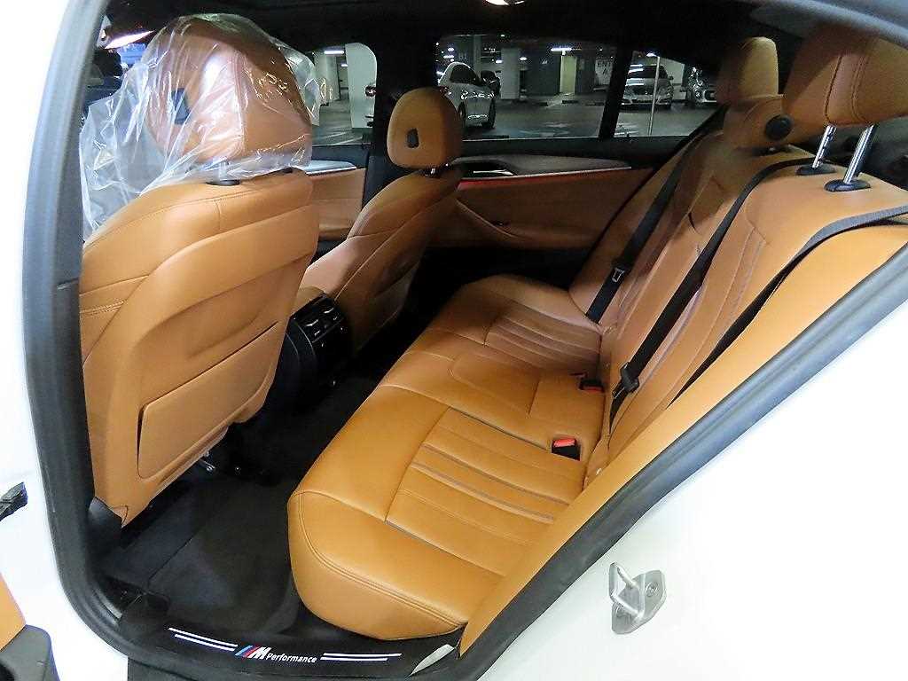 BMW 5 Series - Vista 7