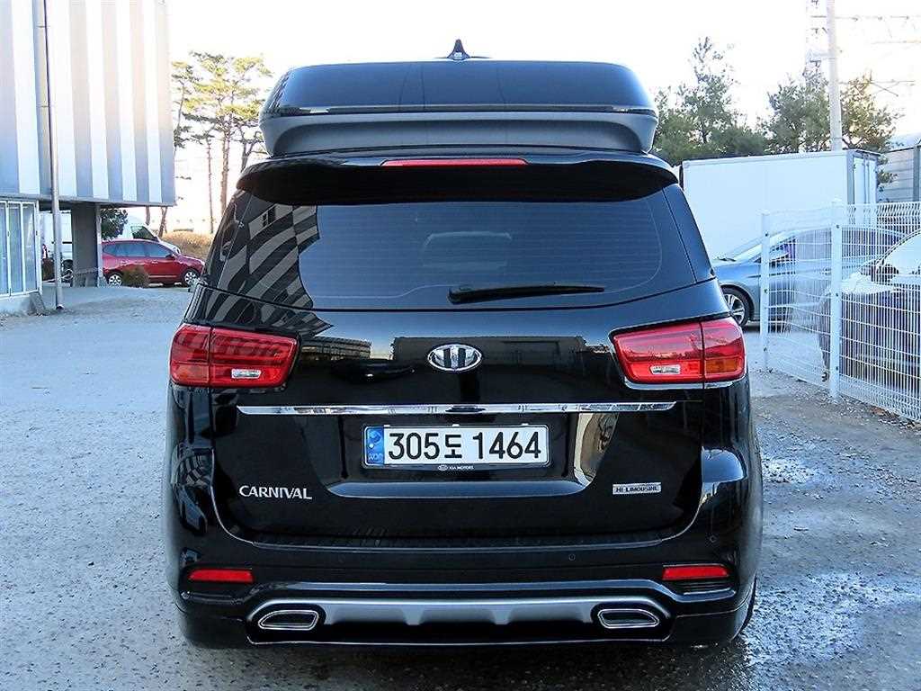 KIA Carnival - Vista 4