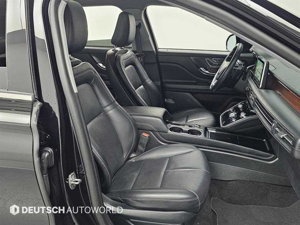 Lincoln Corsair - Vista 10