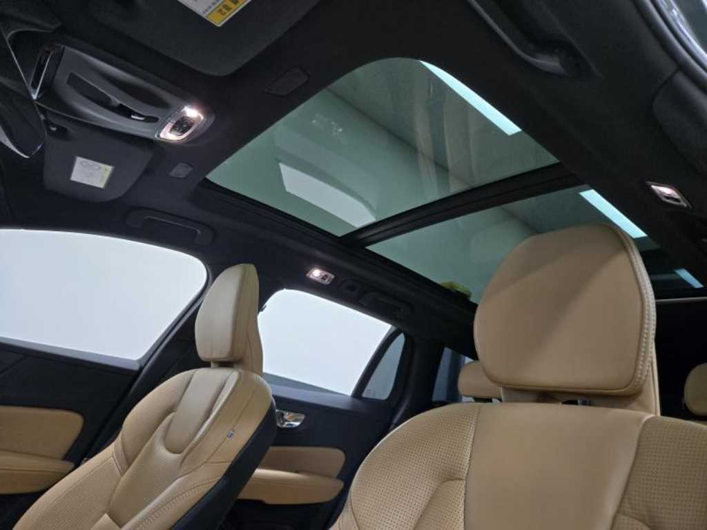 Volvo V60 2020 Negro - Importación desde Corea - HF Imports Iquique - Foto 17