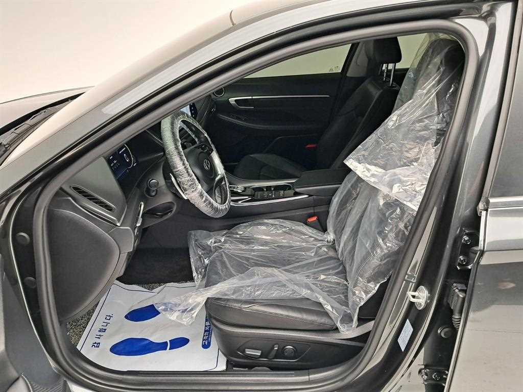 HYUNDAI Sonata - Vista 11