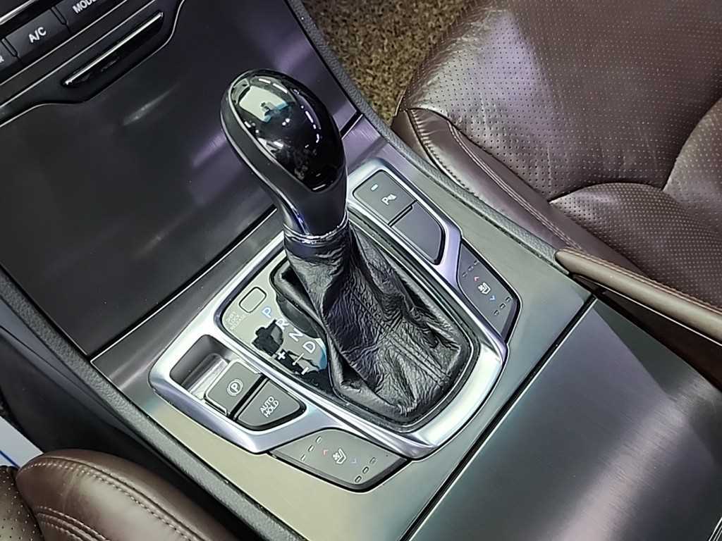 HYUNDAI Grandeur - Vista 8