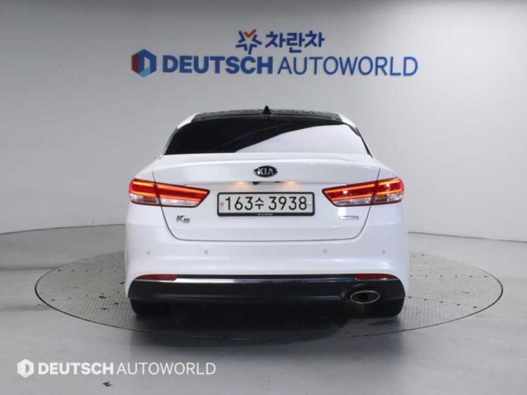 KIA K5 - Vista 4