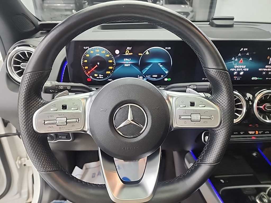 Mercedes Benz EQB - Vista 9