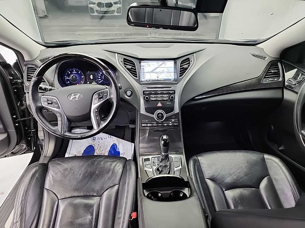 HYUNDAI Grandeur - Vista 7