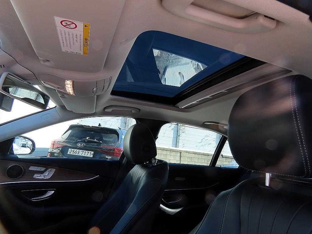 Mercedes Benz E class 2018 Negro - Importación desde Corea - HF Imports Iquique - Foto 16