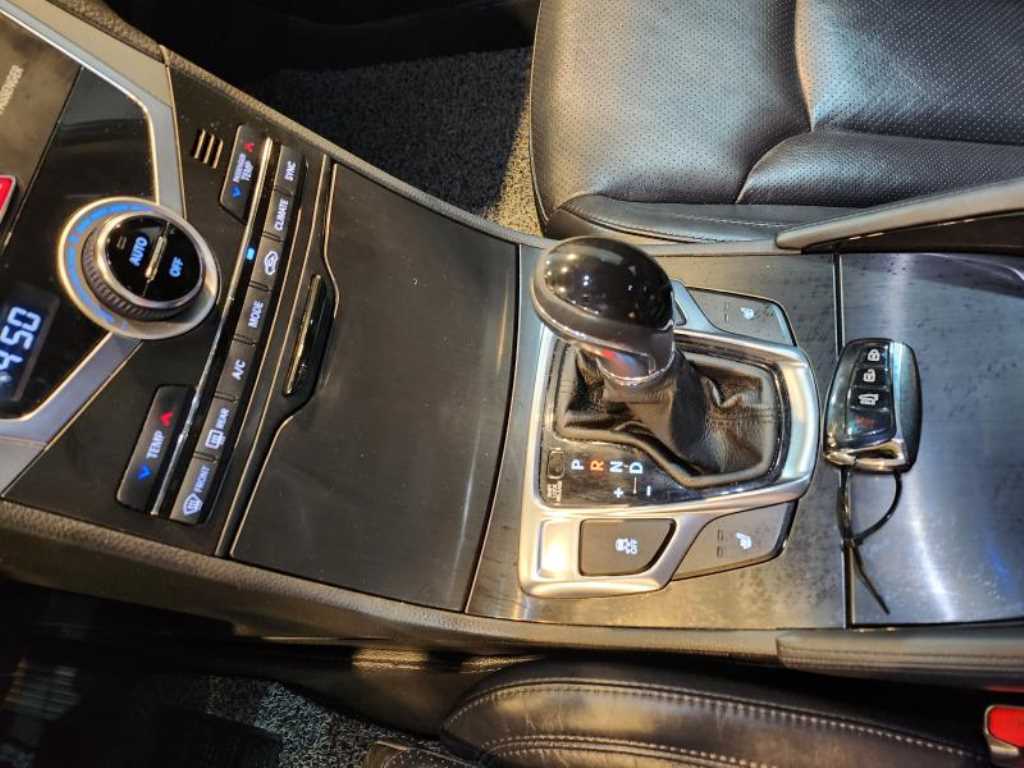 HYUNDAI Grandeur 2015 Negro - Importación desde Corea - HF Imports Iquique - Foto 15