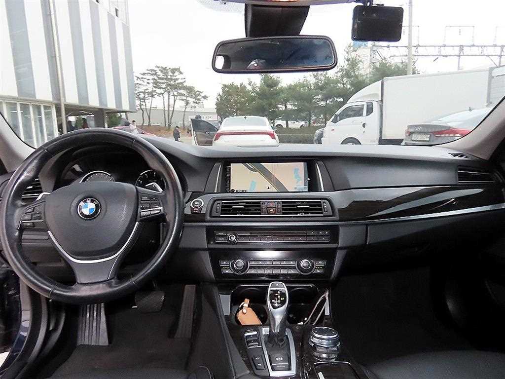BMW 5 Series - Vista 7
