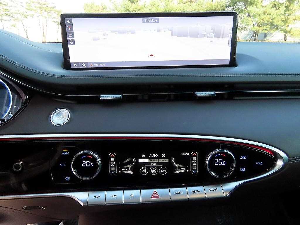 Genesis GV70 - Vista 12