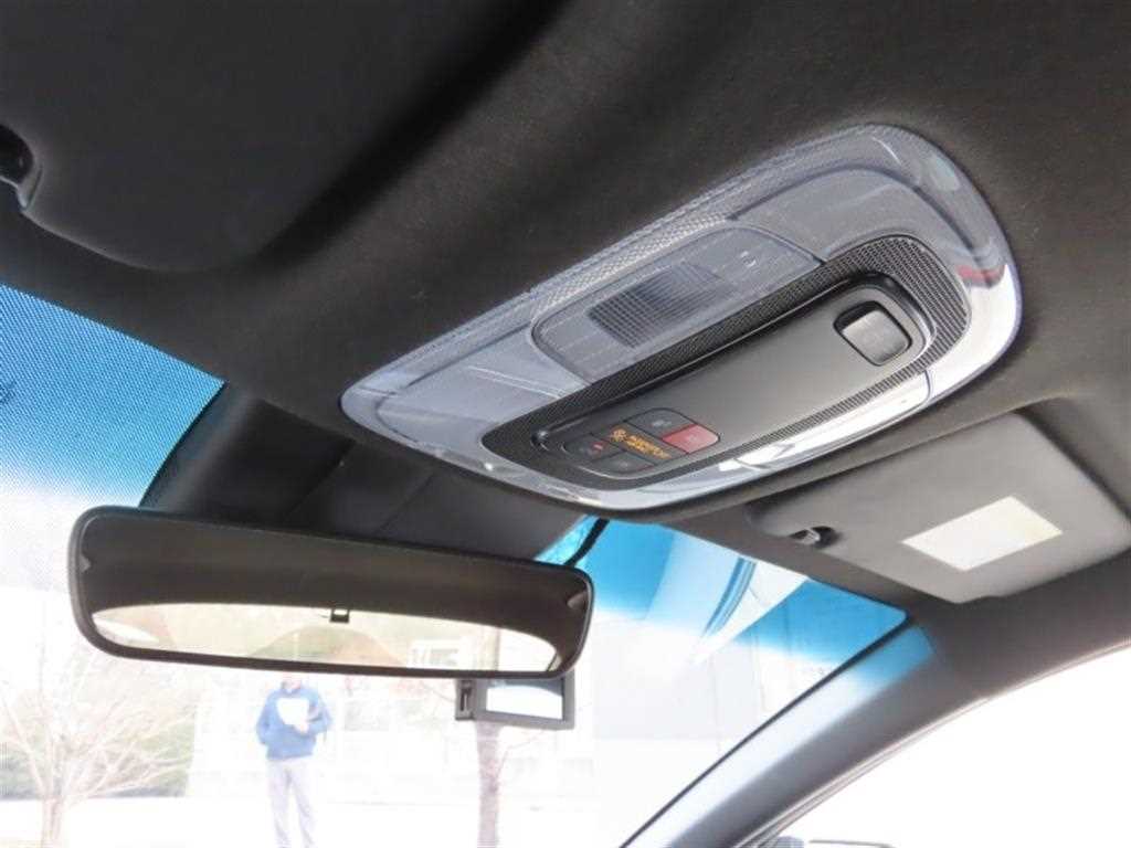 HYUNDAI Avante - Vista 10