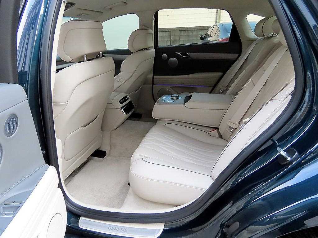 Genesis G80 - Vista 6