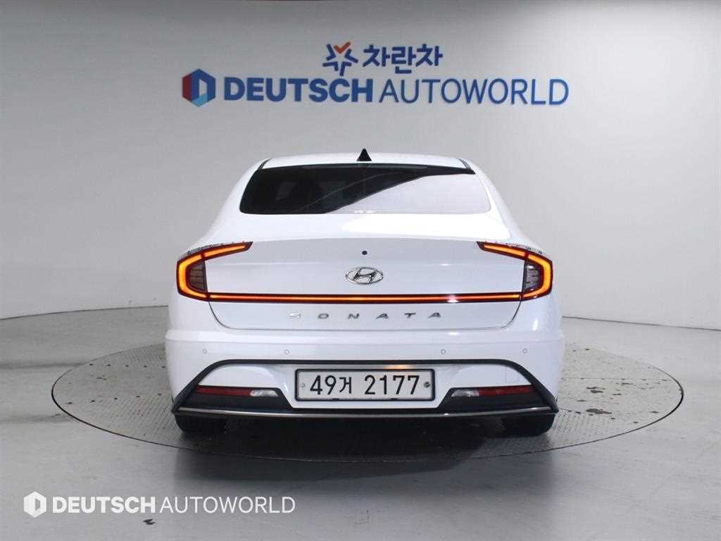 HYUNDAI Sonata - Vista 4