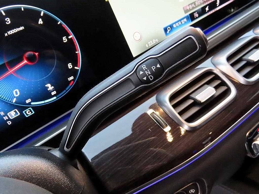 Mercedes Benz GLE Class - Vista 11