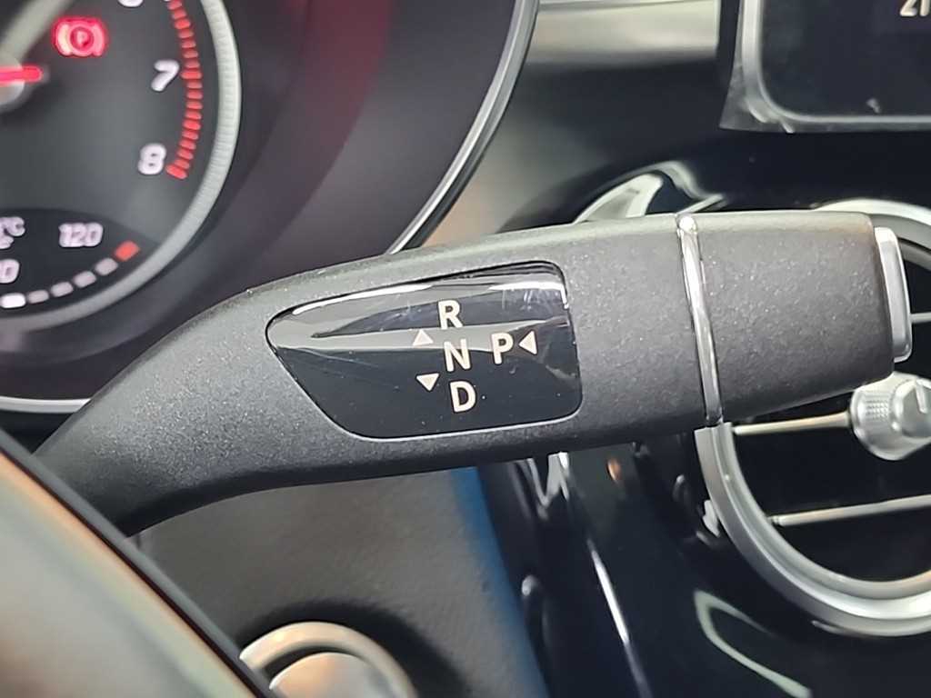 Mercedes Benz GLC Class - Vista 8