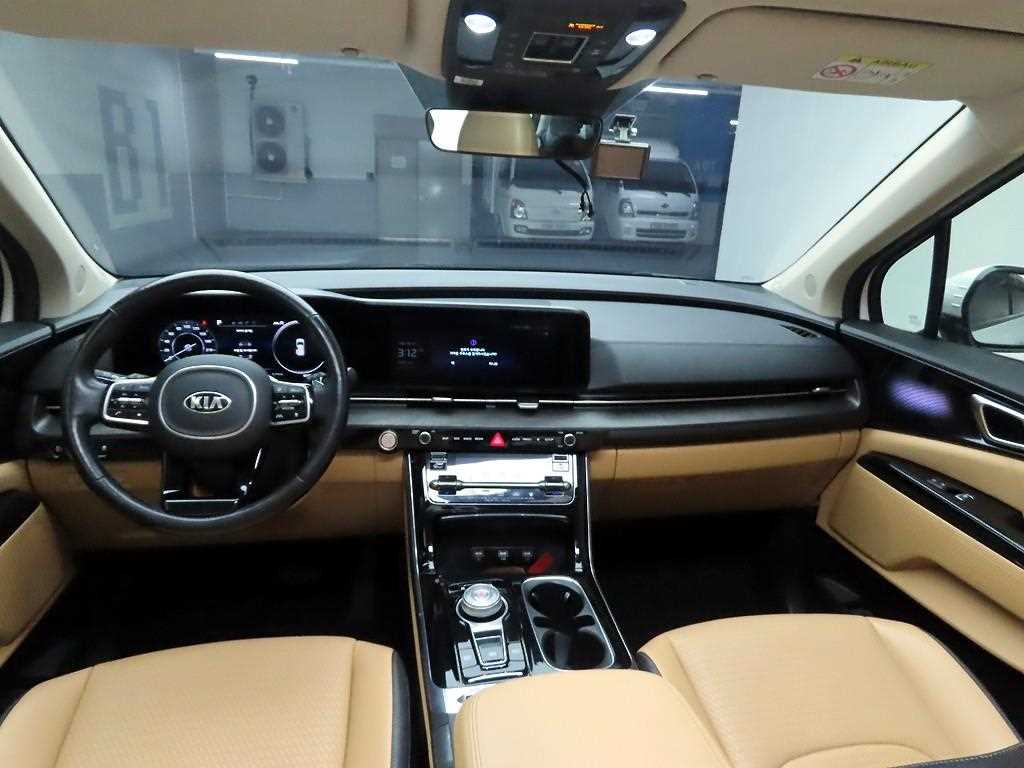 KIA Carnival - Vista 6