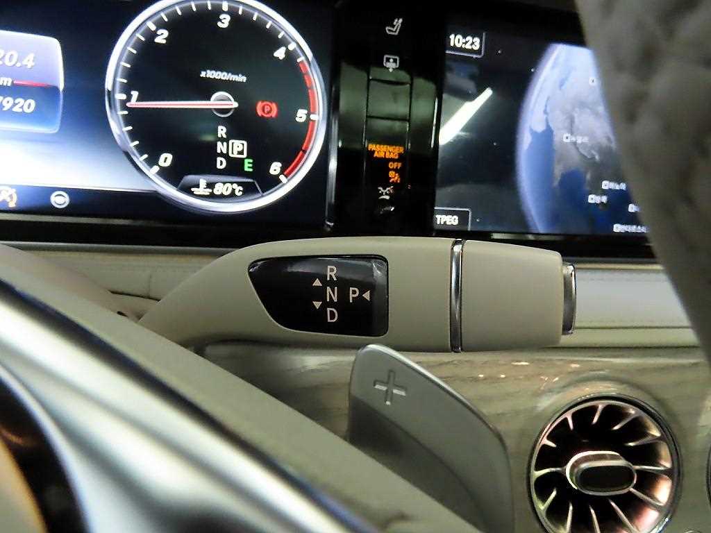 Mercedes Benz S Class - Vista 12