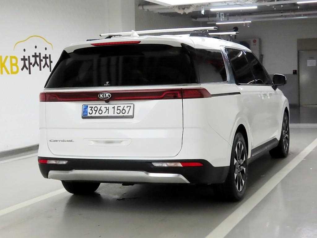 KIA Carnival - Vista 4