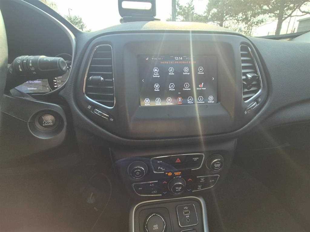 Jeep Compass - Vista 8
