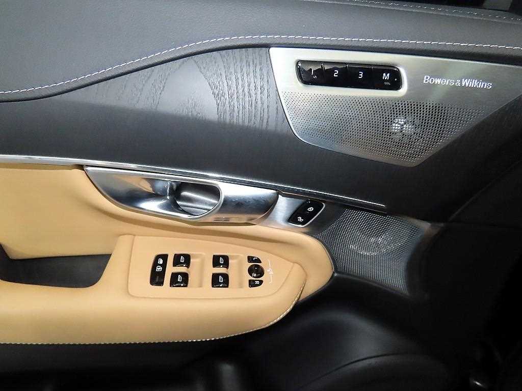 Volvo XC90 2021 Negro - Importación desde Corea - HF Imports Iquique - Foto 13