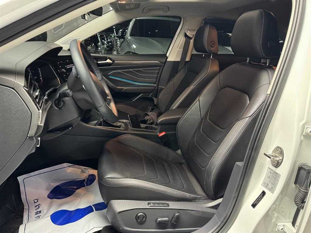 Volkswagen Jetta - Vista 6