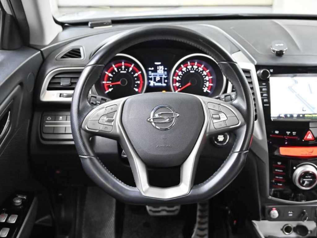 Ssangyong Tivoli 2016 Plateado - Importación desde Corea - HF Imports Iquique - Foto 14