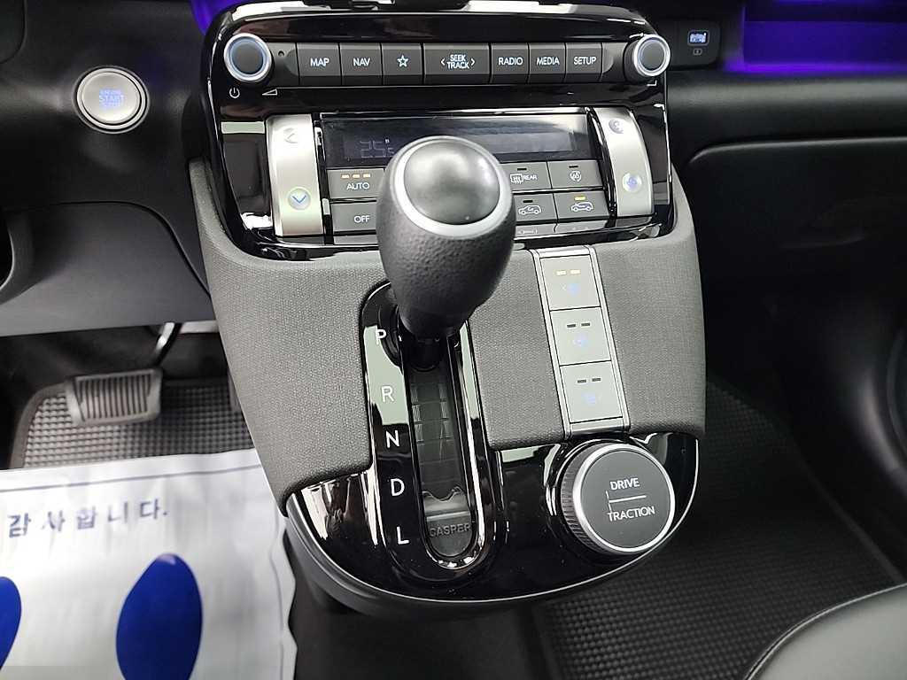 HYUNDAI Casper - Vista 8