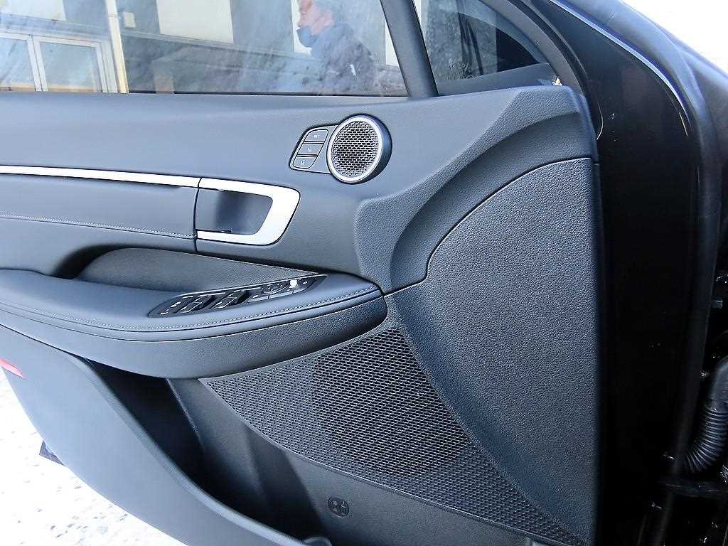 HYUNDAI Sonata - Vista 11