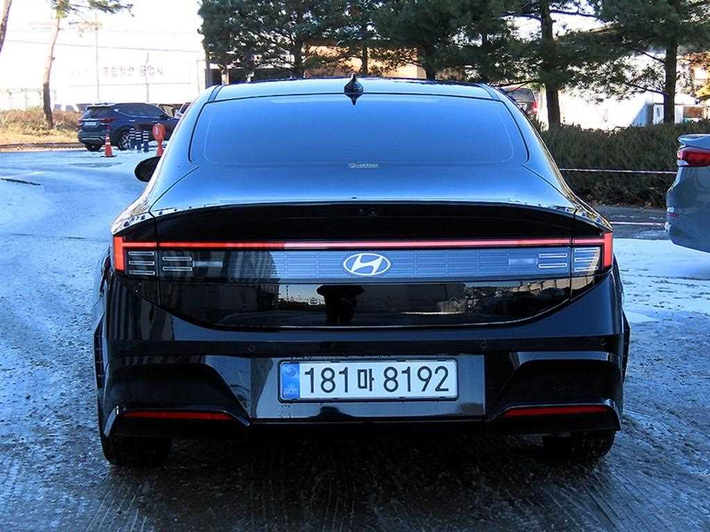 HYUNDAI Sonata - Vista 4