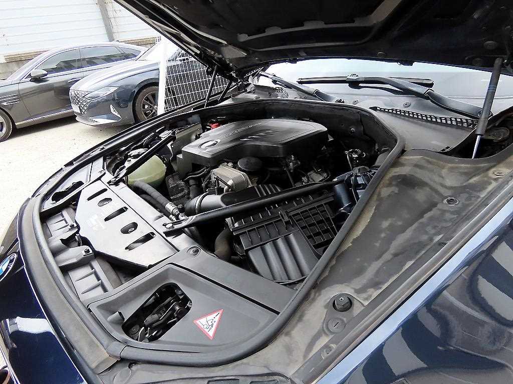 BMW 5 Series 2016 Azul - Importación desde Corea - HF Imports Iquique - Foto 19