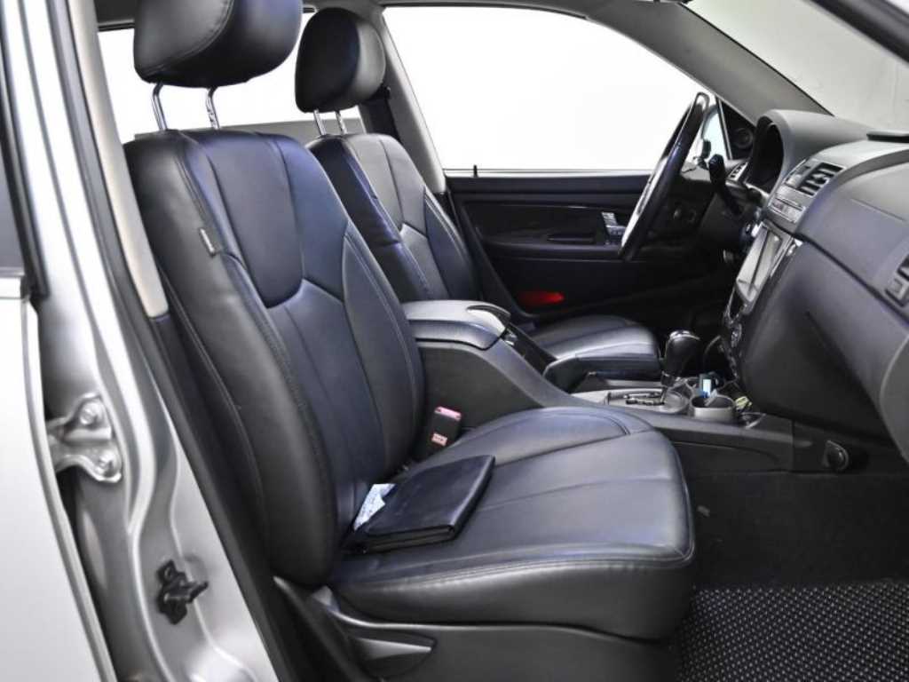 Ssangyong Rexton - Vista 10