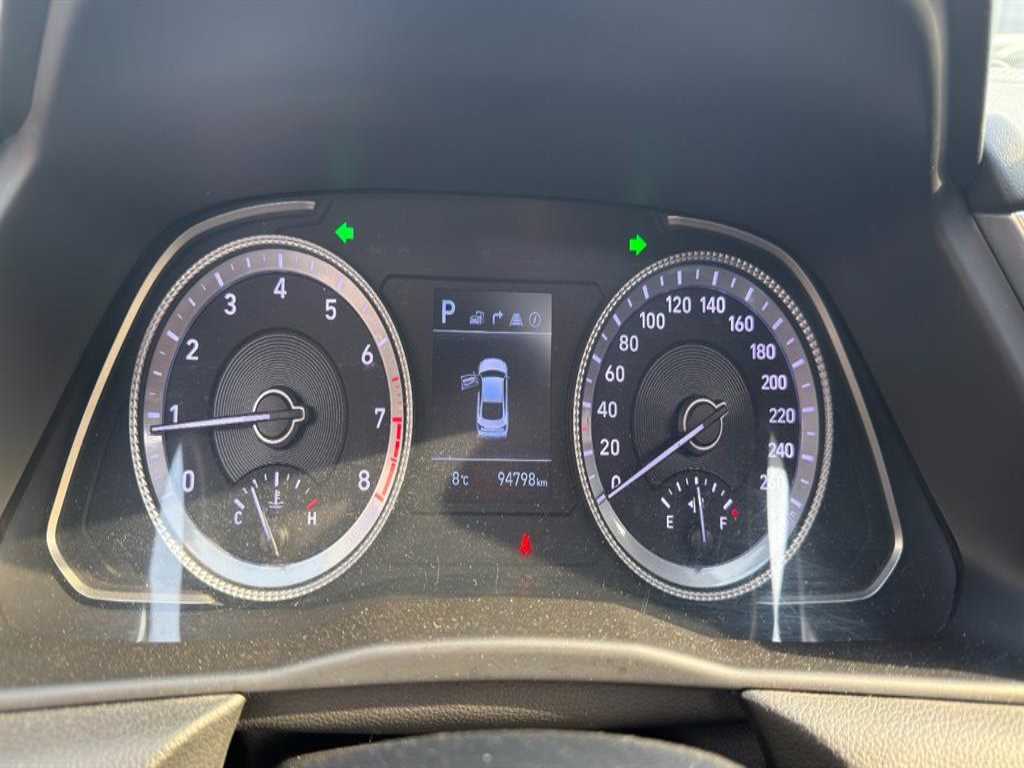 HYUNDAI Sonata - Vista 5